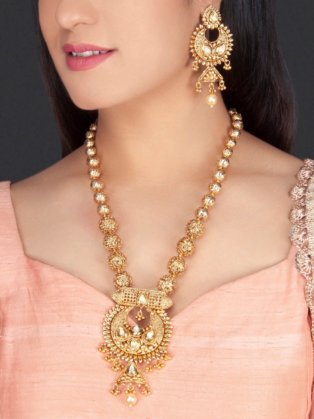 

Rubans Gold-Plated White Stone-Studded & Beaded Handcrafted Jewellery Set