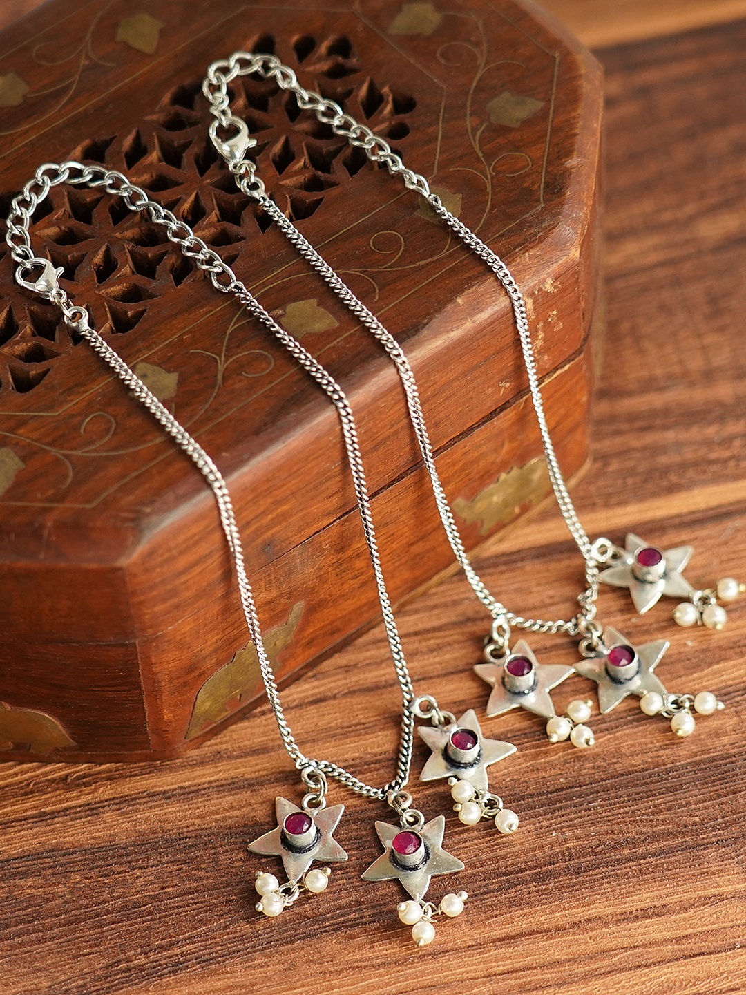 

FIROZA Set of 2 Silver-Toned & Pink Oxidised Beaded & Studded Anklets