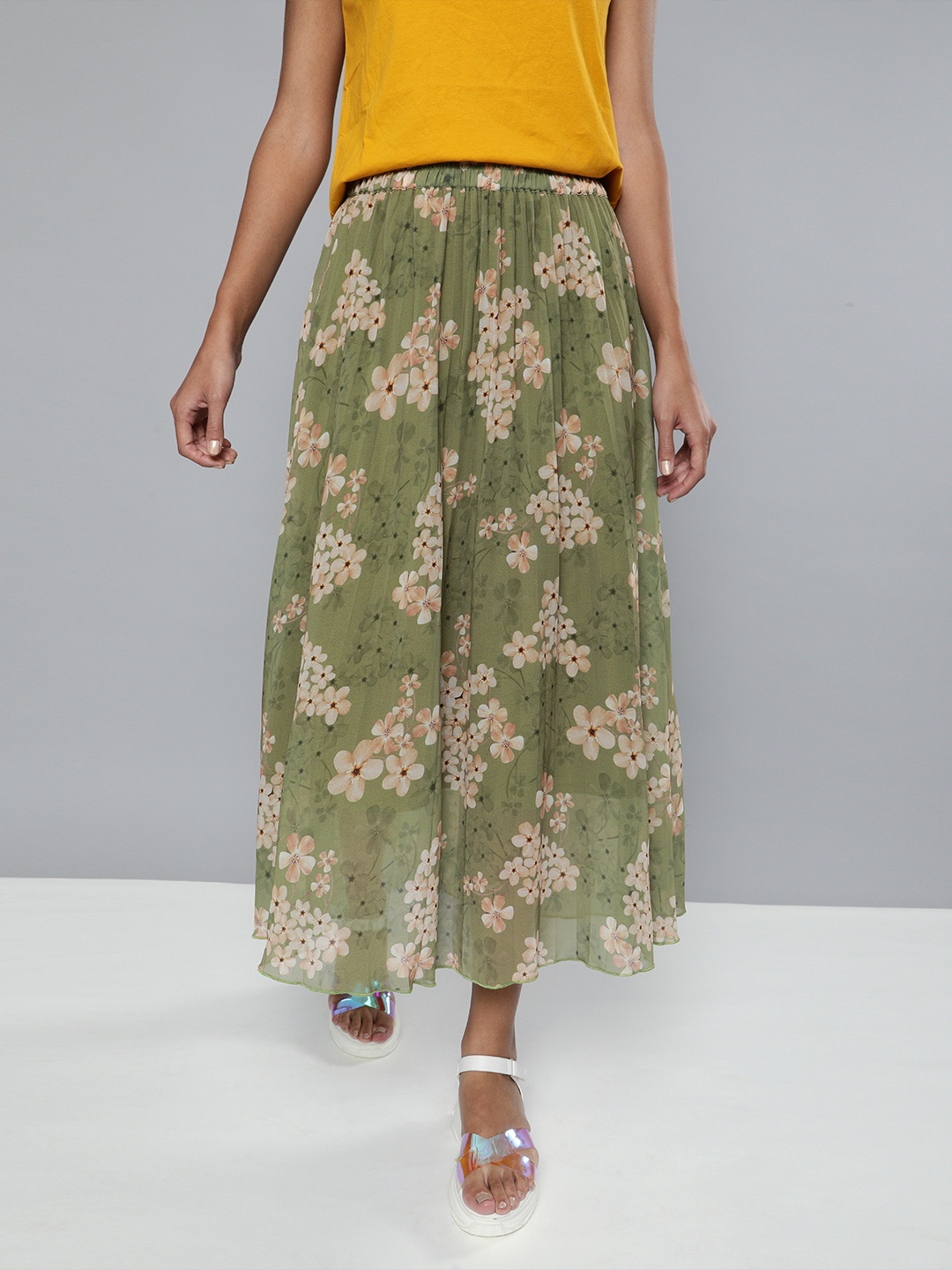 

SASSAFRAS Women Olive Green & Beige Floral Printed Pleated Flared Skirt