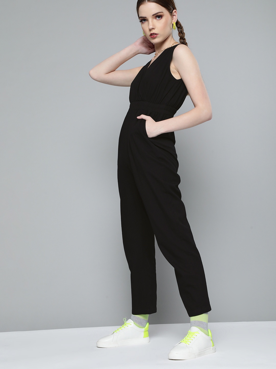 

SASSAFRAS Intense Black Solid Basic Jumpsuit