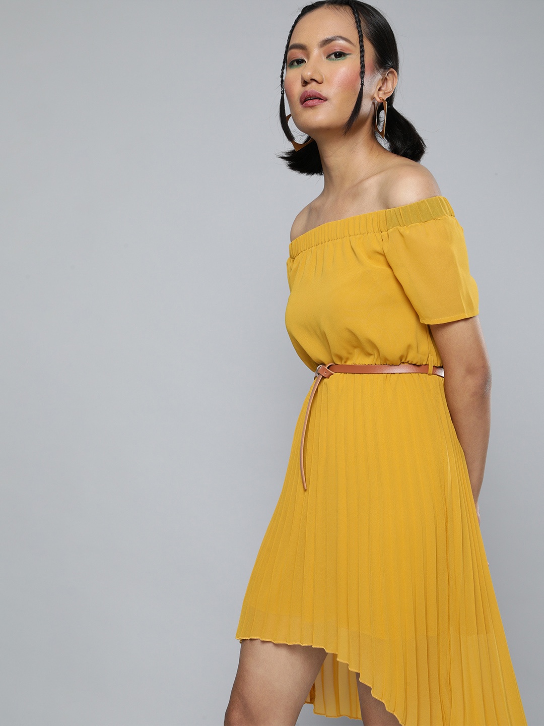 

SASSAFRAS Women Mustard Yellow Solid Accordion Pleated Fit and Flare Dress