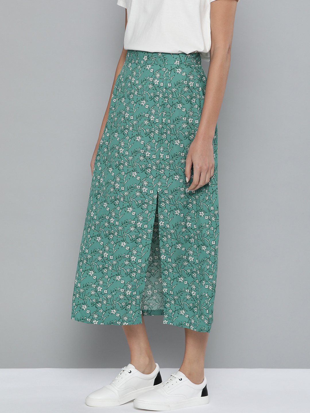 

Mast & Harbour Women Green & White Floral Print Front Slit A-Line Skirt