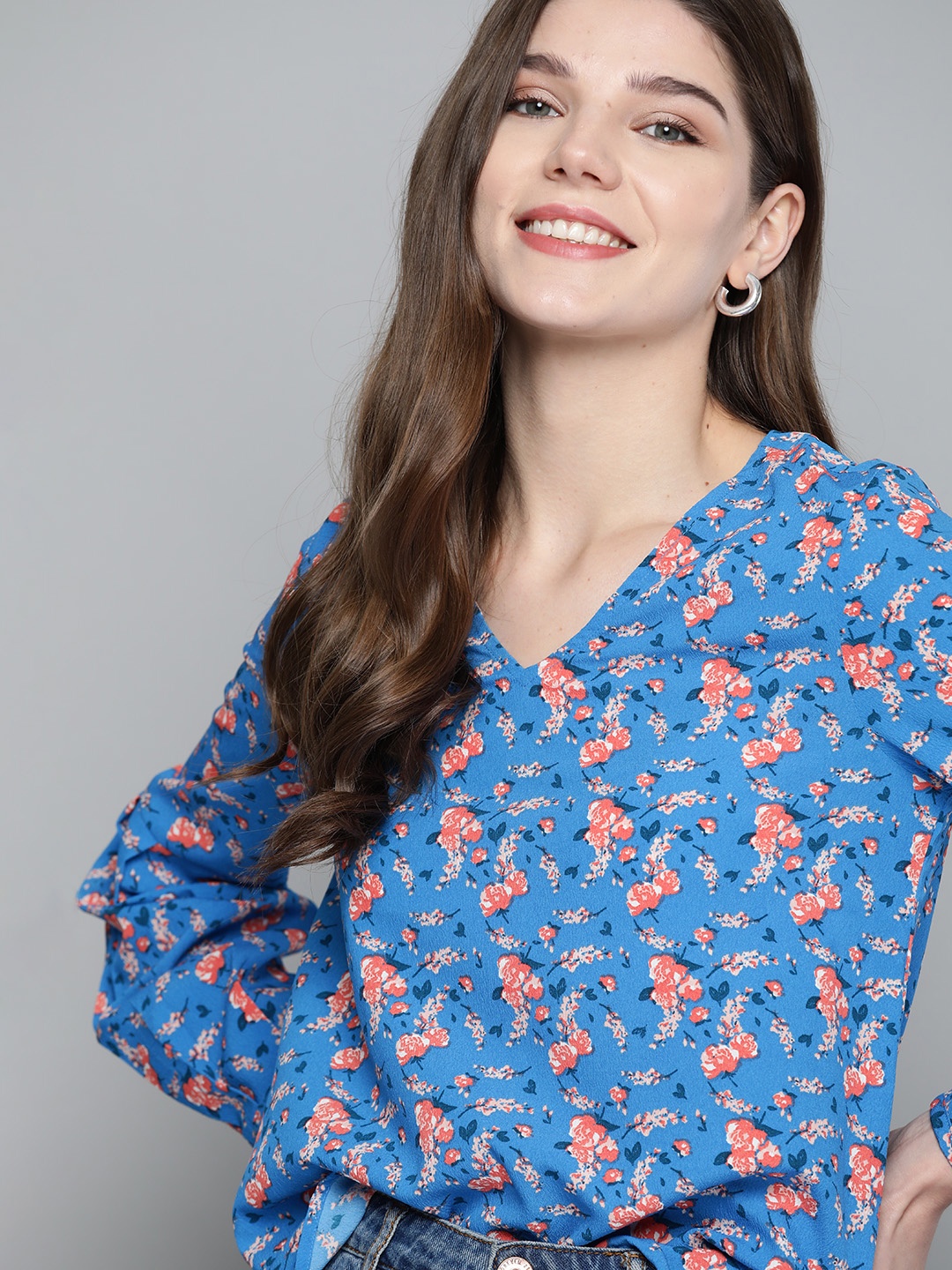 

Mast & Harbour Blue & Coral Red Floral Printed Puff Sleeves Top