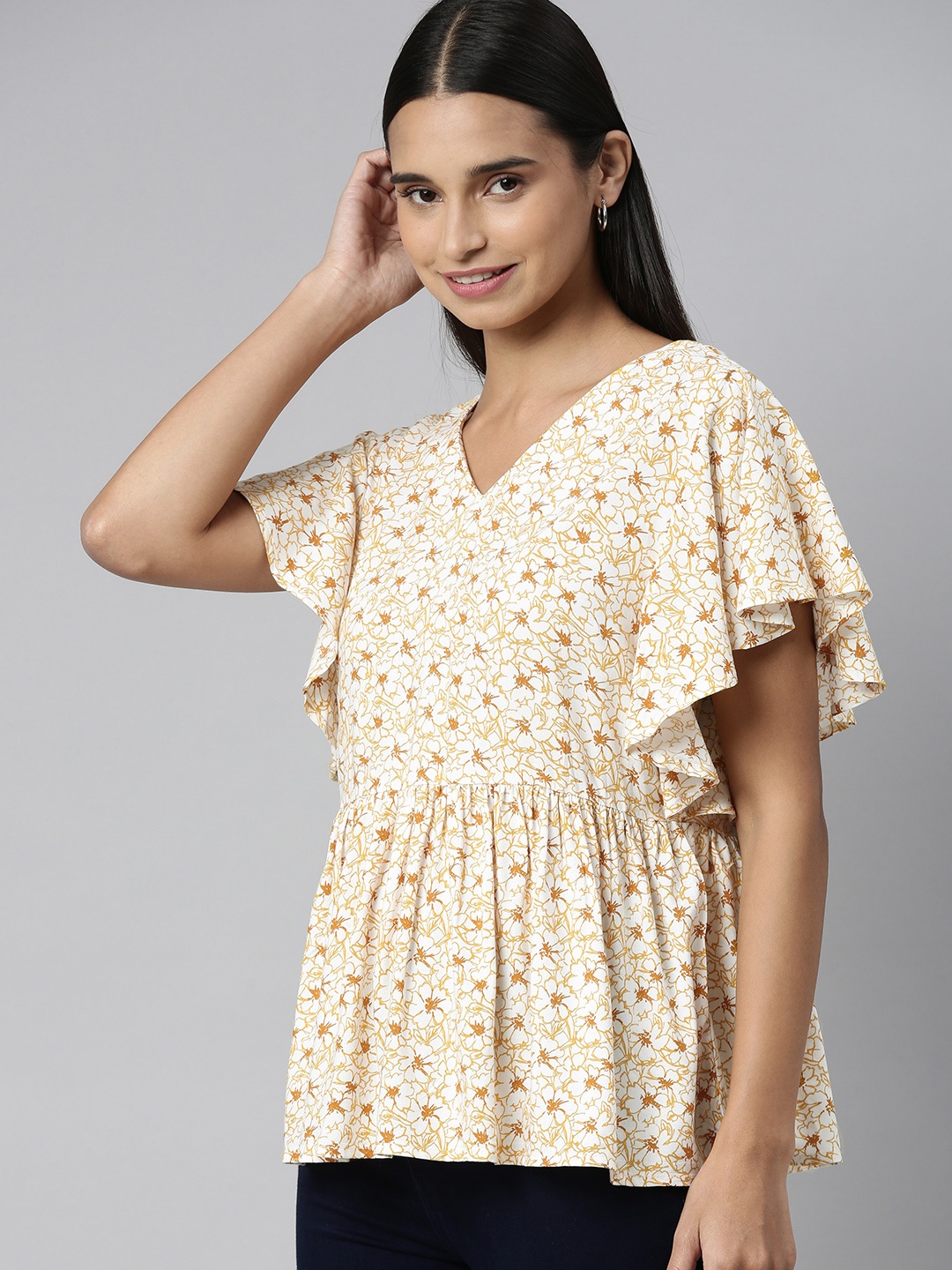 

Mast & Harbour Off White Floral A-Line Top