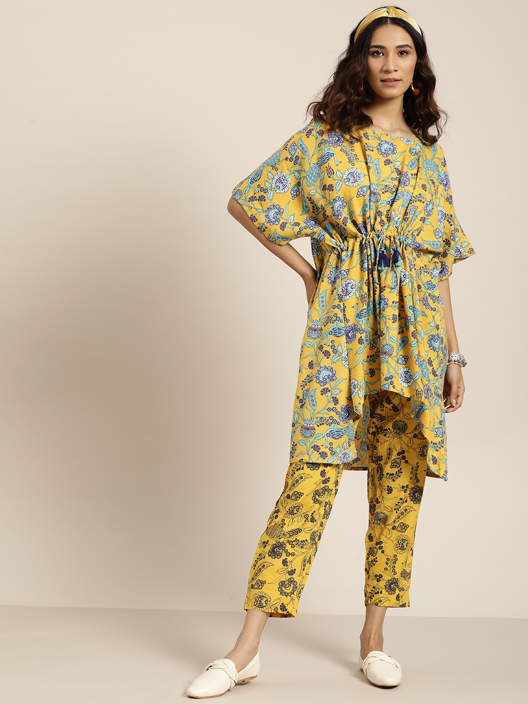 

Sangria Women Yellow & Blue Floral Print Kaftan Kurta with Trousers