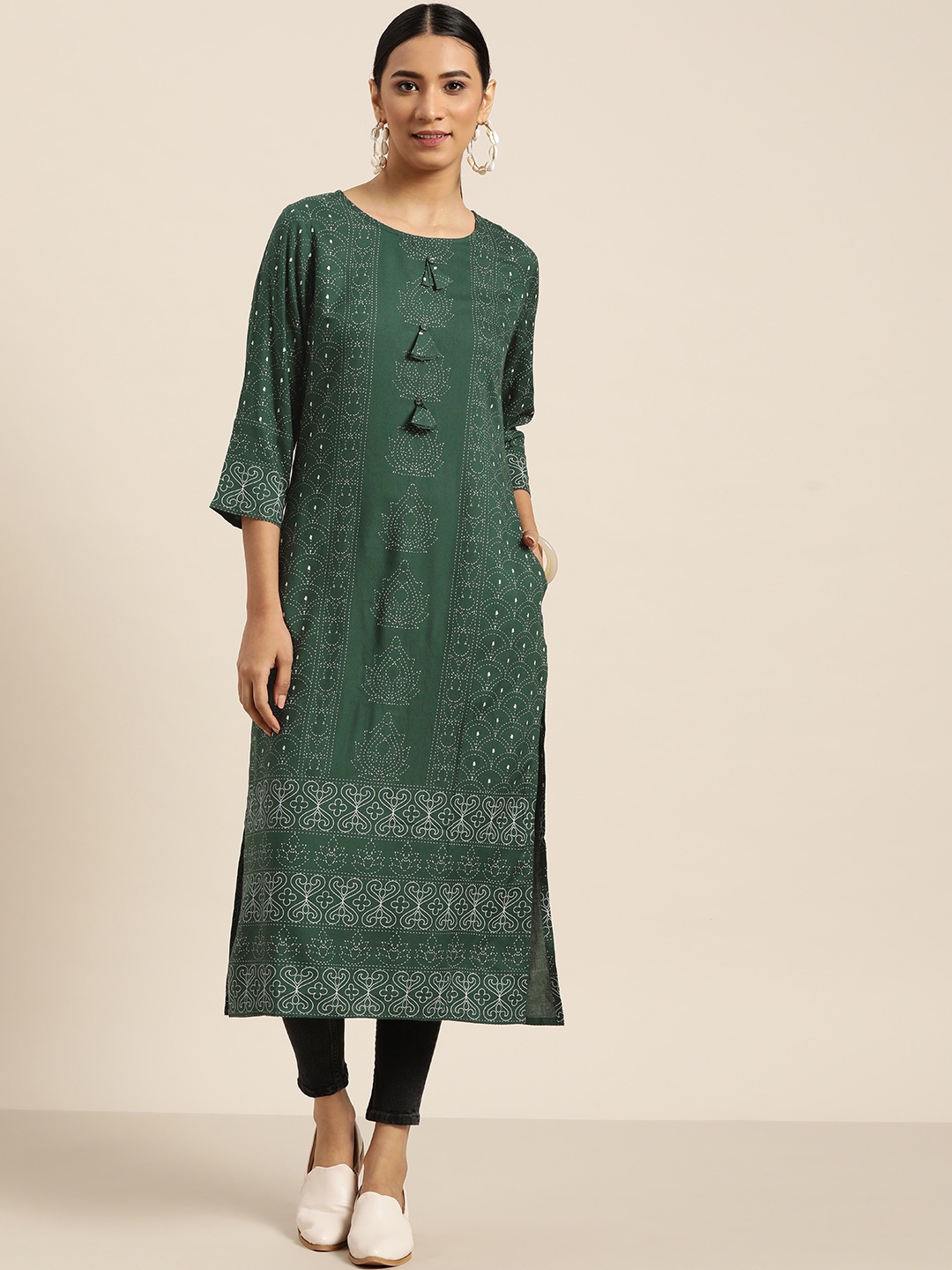 

Sangria Women Green & White Ethnic Motifs Printed Kurta