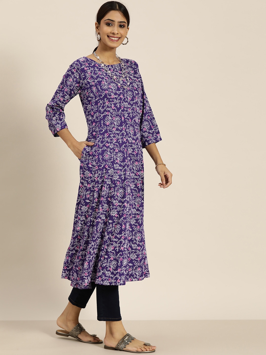 

Sangria Women Purple & White Ethnic Motifs Printed Pure Cotton A-Line Kurta
