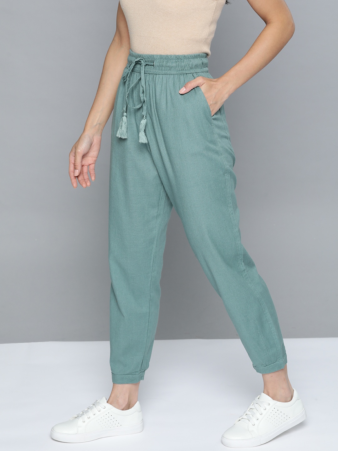 

Mast & Harbour Women Blue Solid Regular Trousers