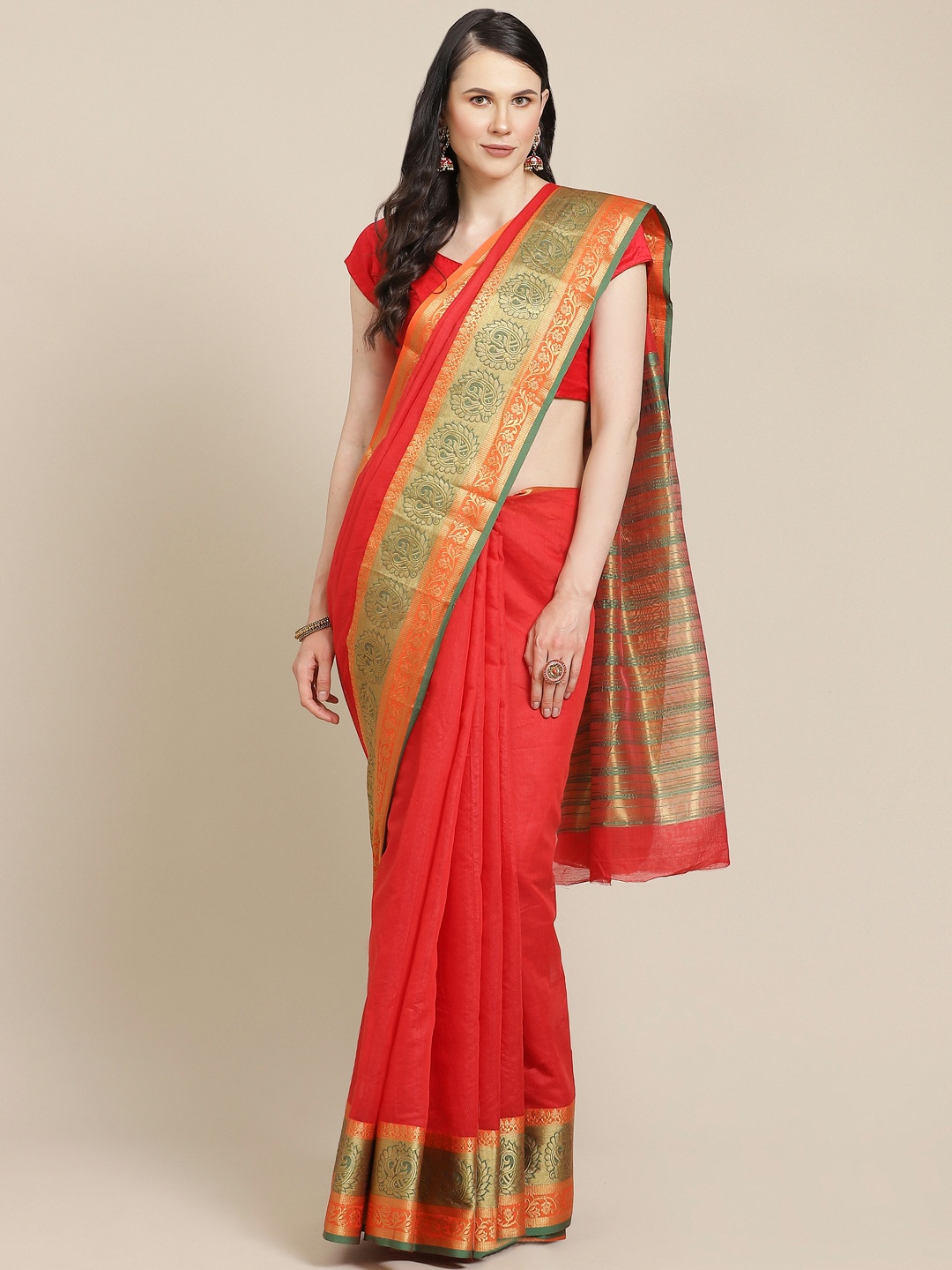 

SHOPGARB Red & Green Silk Cotton Solid Banarasi Saree