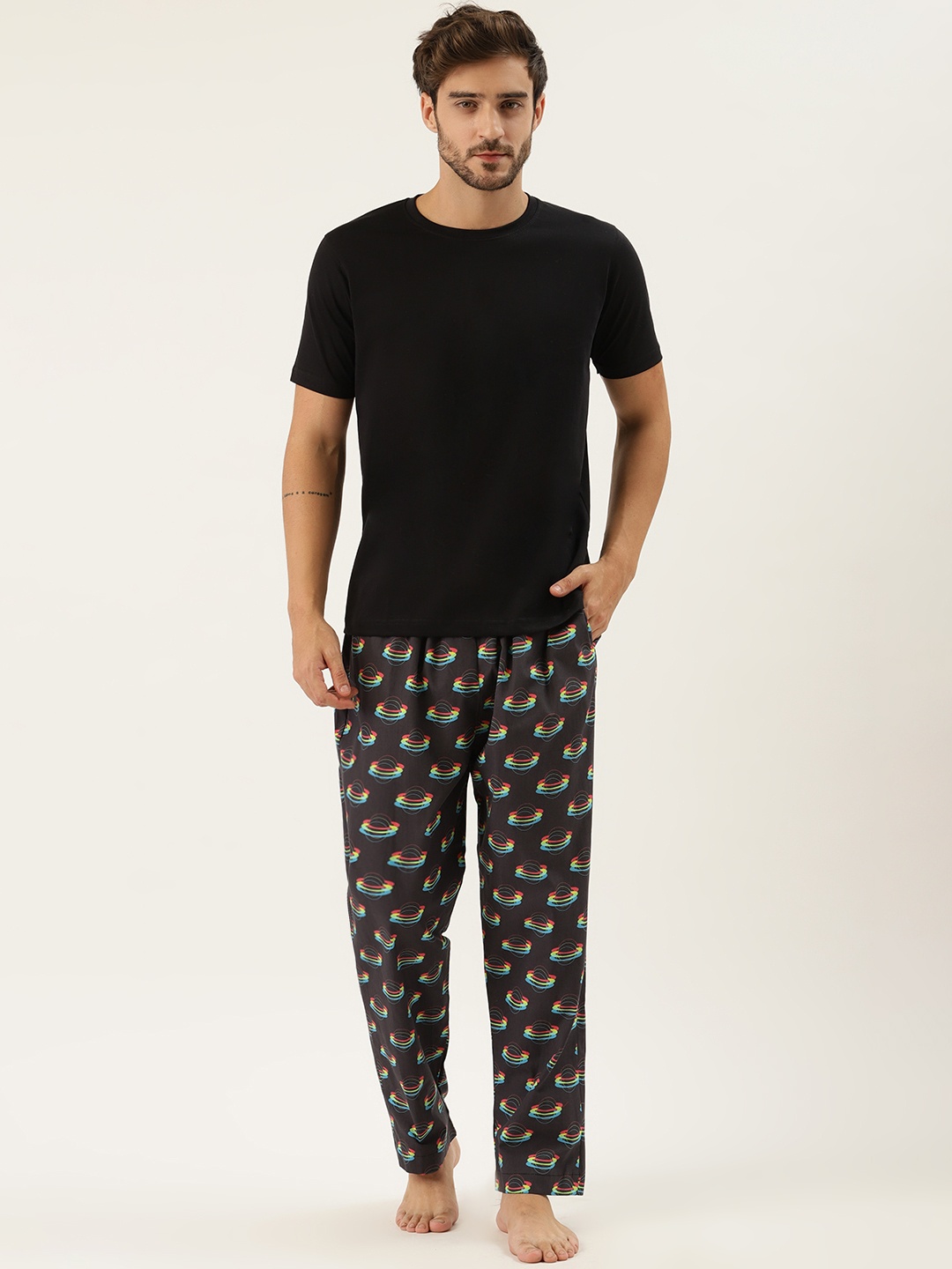 

Rapra The Label Men Black & Green Pure Cotton Printed Night Suit