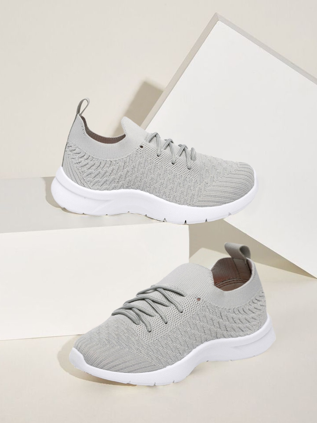 

DressBerry Women Grey Solid Sneakers