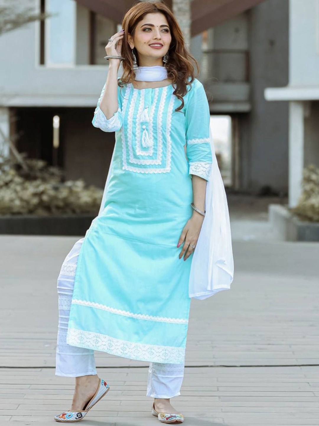 

Lavanya The Label Women Blue & White Solid Kurta with Trousers & Dupatta