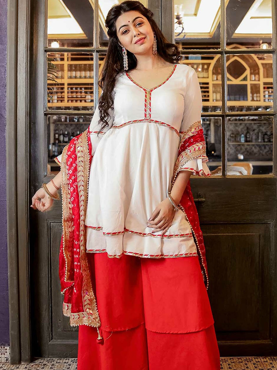 

Lavanya The Label Women Red & White Solid Kurta with Palazzos & Dupatta