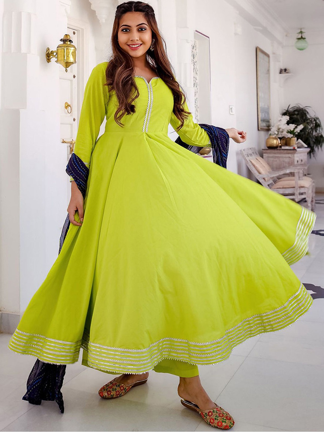 

Lavanya The Label Women Lime Green & Navy Blue Solid Kurta with Palazzos & Dupatta
