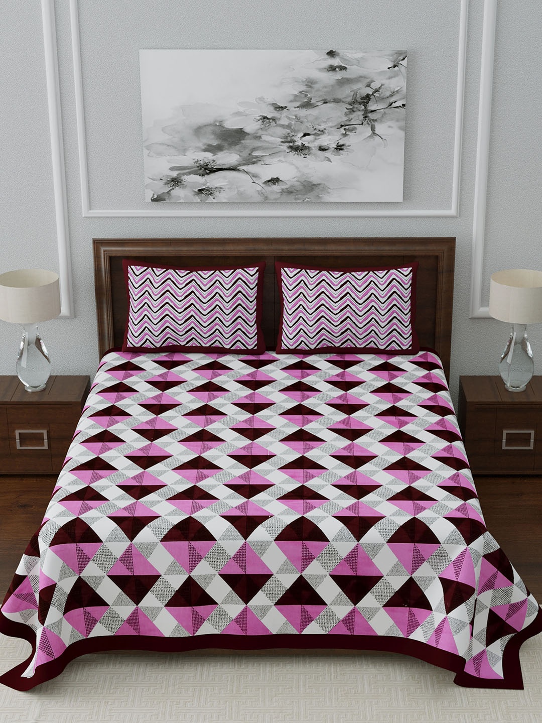 

LIVING ROOTS Pink & Brown Geometric 144 TC Cotton 1 Queen Bedsheet with 2 Pillow Covers