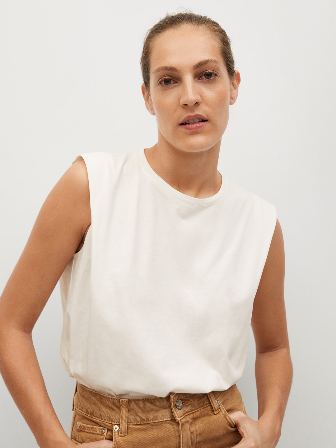 

MANGO Women White Organic Cotton Solid Round Neck T-shirt