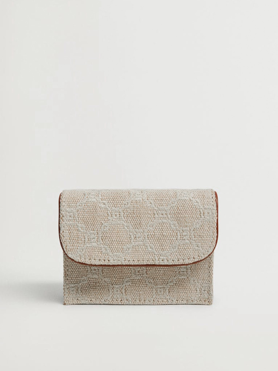

MANGO Beige & Off-White Woven Design Coin Purse