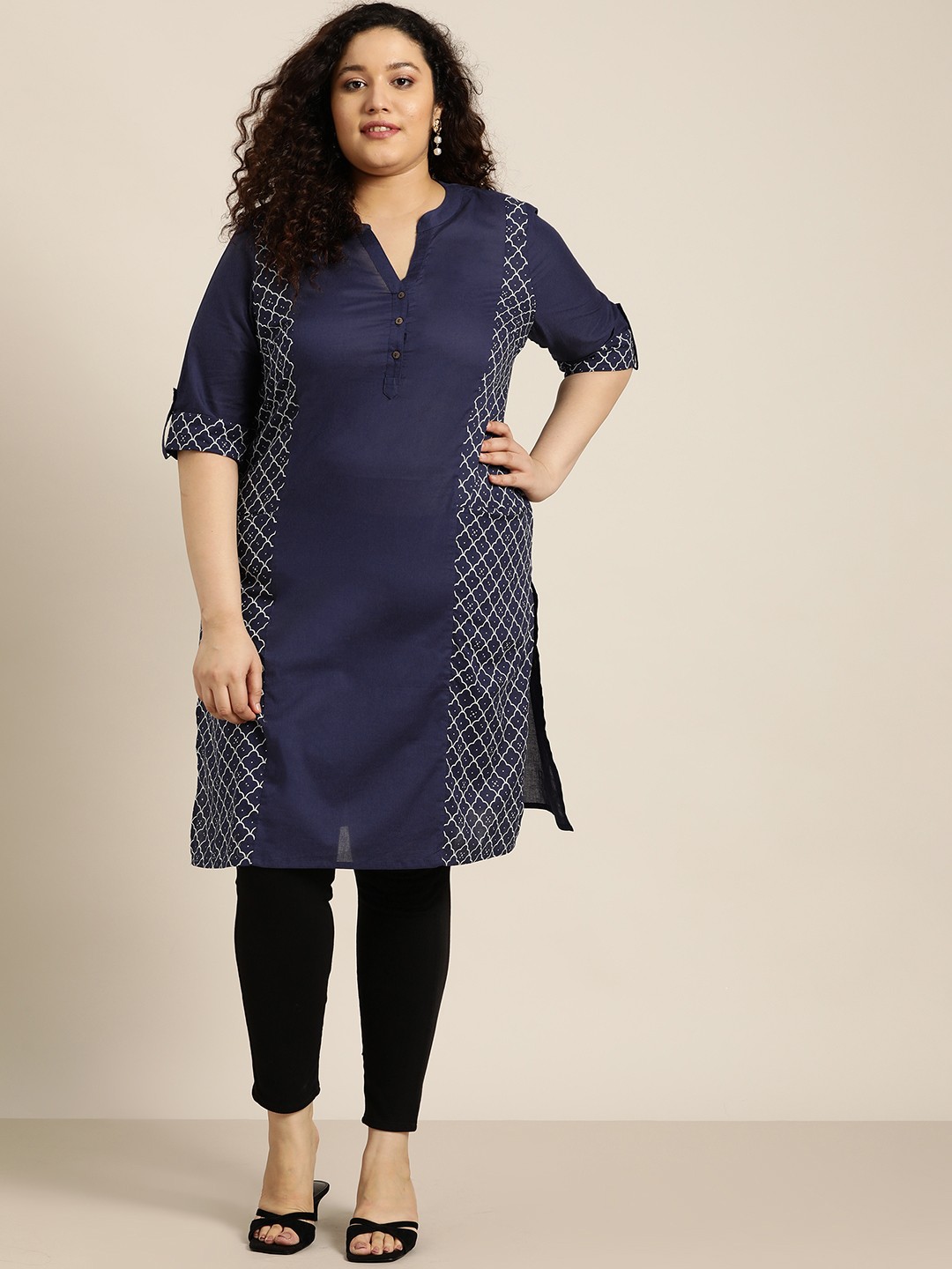 

Sztori Women Plus Size Navy Blue & Off White Pure Cotton Printed Straight Kurta