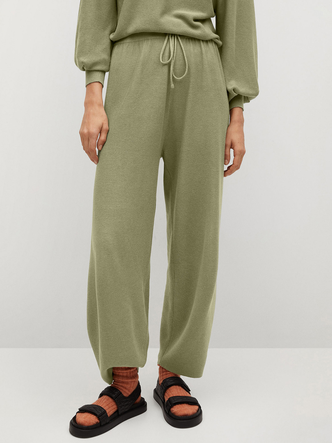 

MANGO Women Green Regular Fit Solid Parallel Knitted Trousers