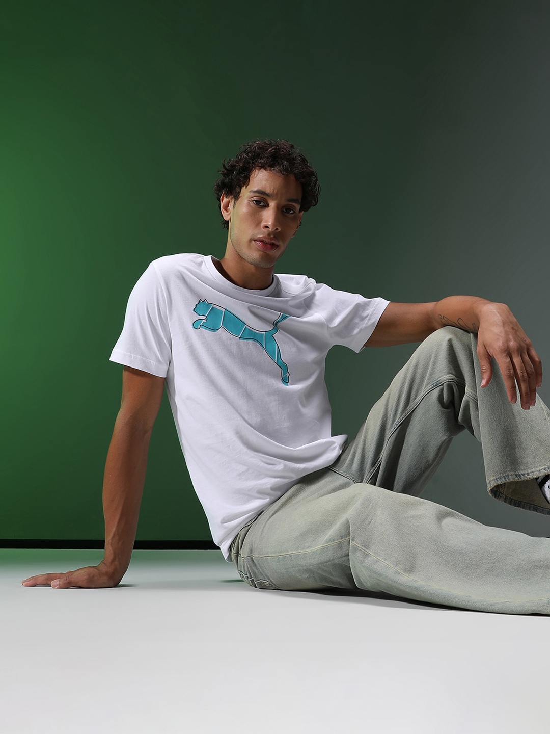 

Puma Men Slim Fit Brand Logo Graphic 19 Printed T-shirt, White