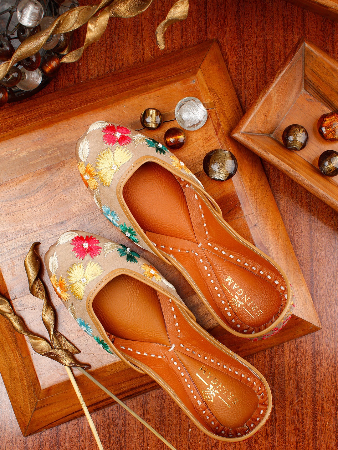 

Sringam Women Brown & Green Embroidered Mojaris