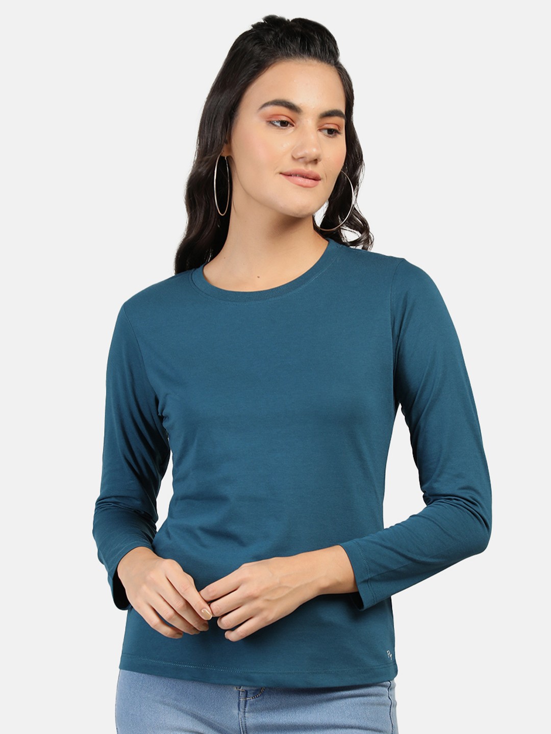 

Plagg Women Blue Solid Round Neck T-shirt
