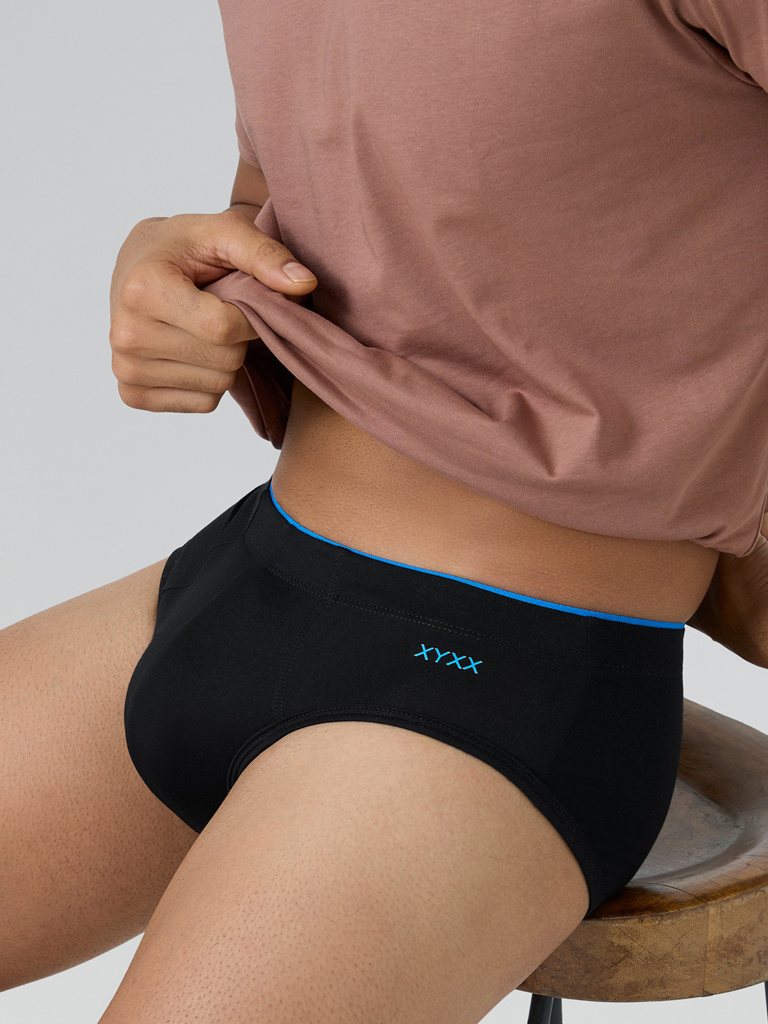 

XYXX Men Black Solid Ultra Soft Antimicrobial Micro Modal Basic Briefs XYBRF54