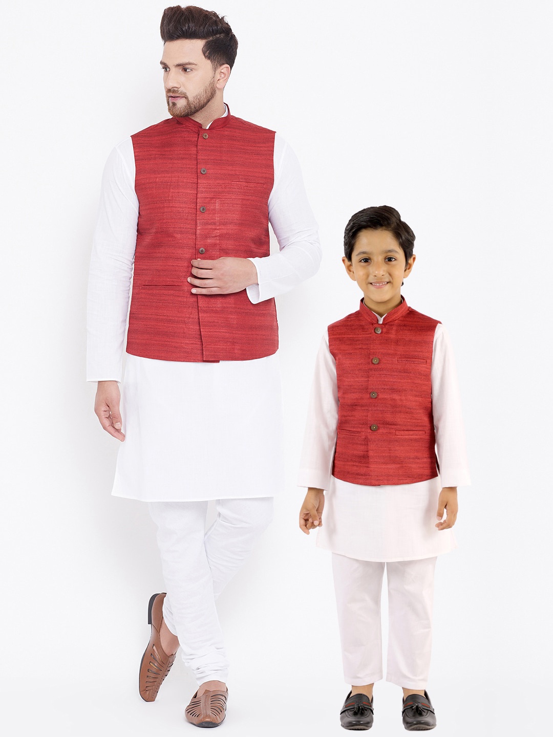 

VASTRAMAY Men White Solid Kurta with Churidar