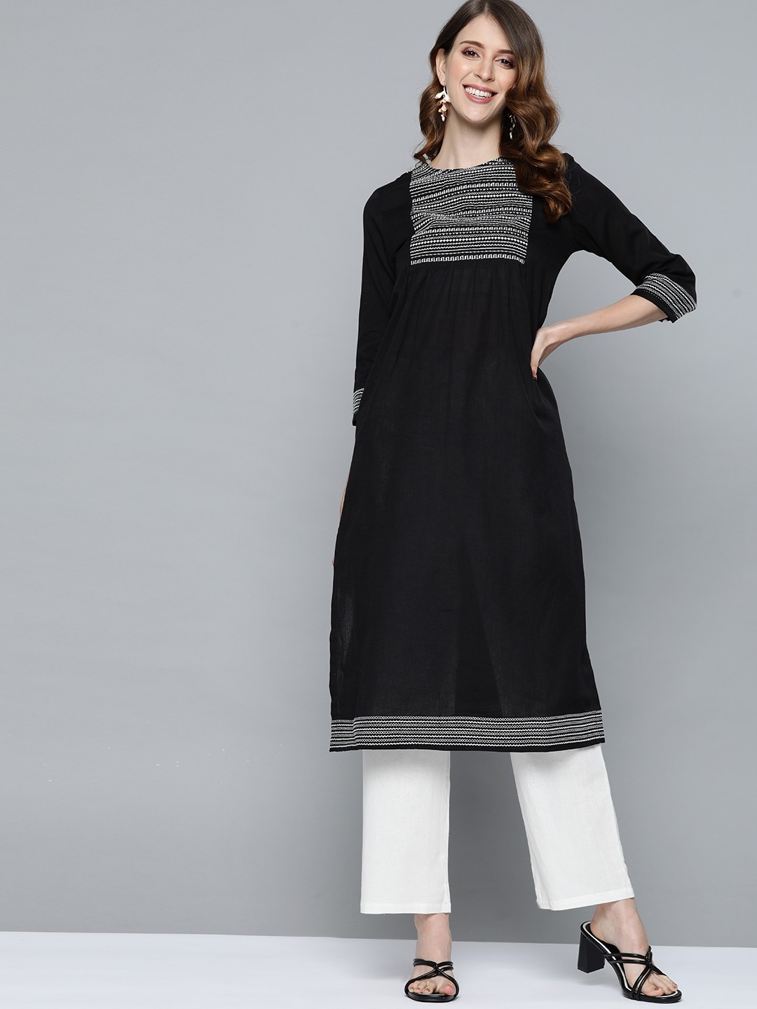 

HERE&NOW Women Black & White Woven Design Kurta with Trousers
