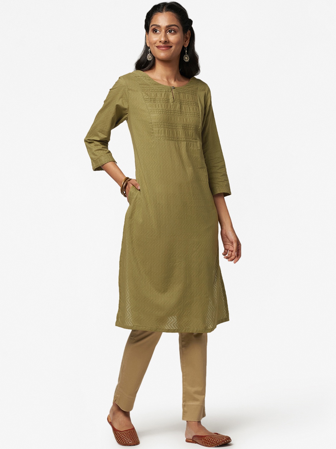 

Fabindia Women Olive Green Pure Cotton Chevron Woven Design Keyhole Neck Pleated Kurta