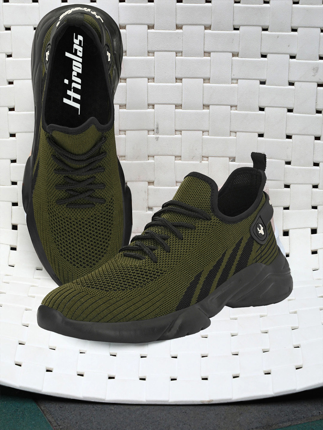 

HIROLAS Men Green Mesh Running Shoes