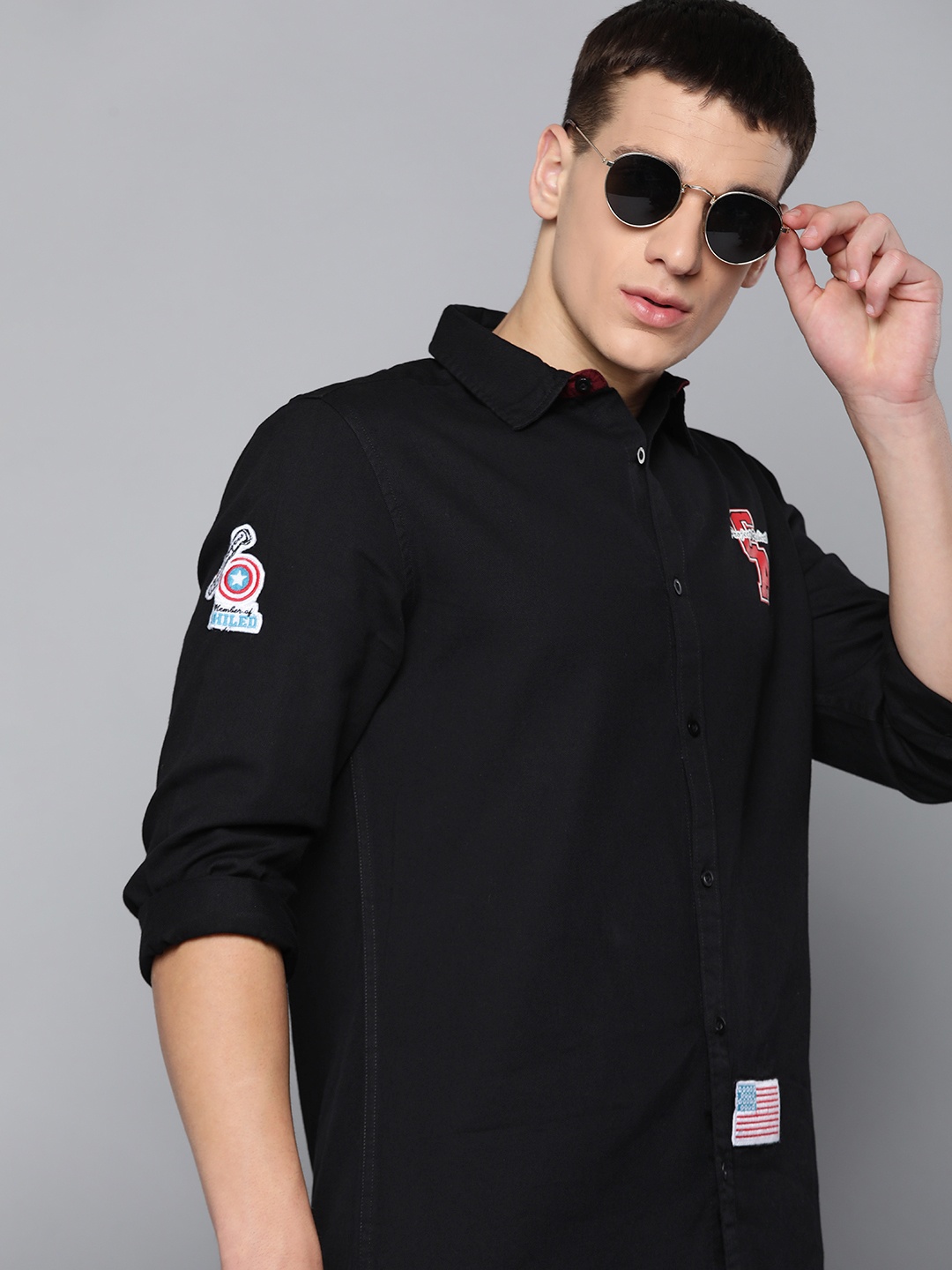 

Kook N Keech Marvel Men Black Regular Fit Solid Casual Shirt
