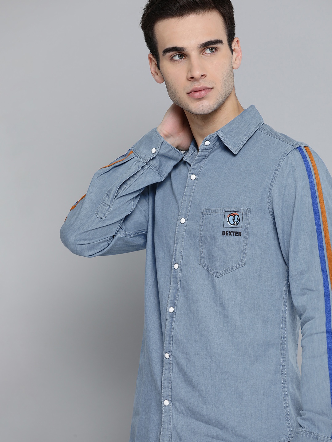 

Dexter by Kook N Keech Men Blue Solid Cotton Pocket Casual Shirt