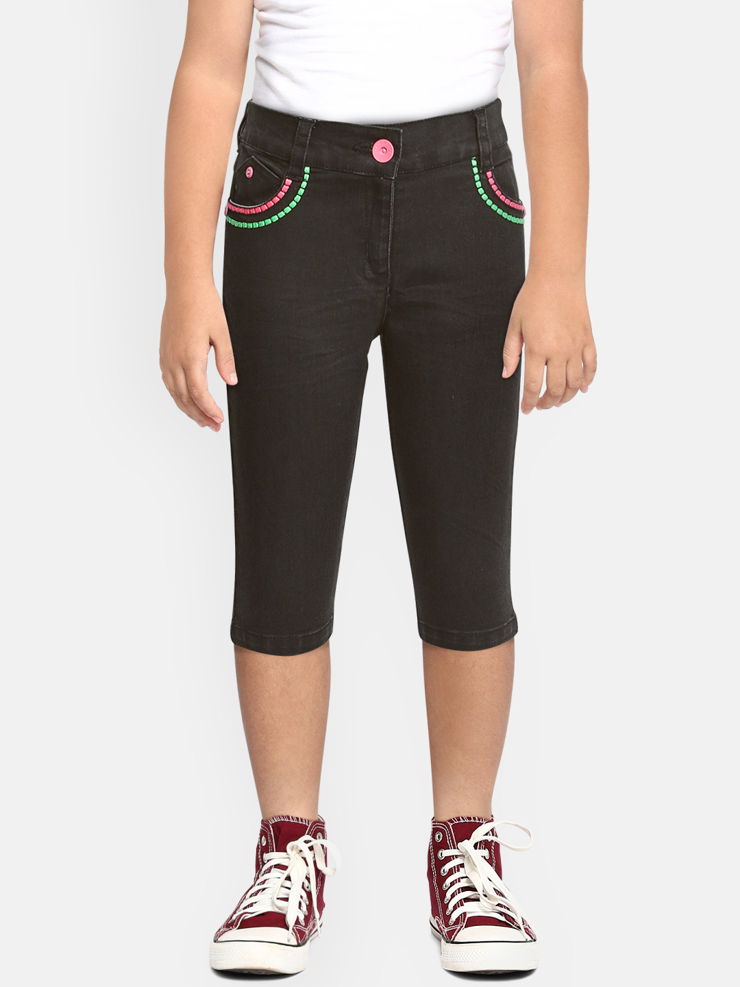 

Actuel Girls Black Solid Regular Fit Denim Capris