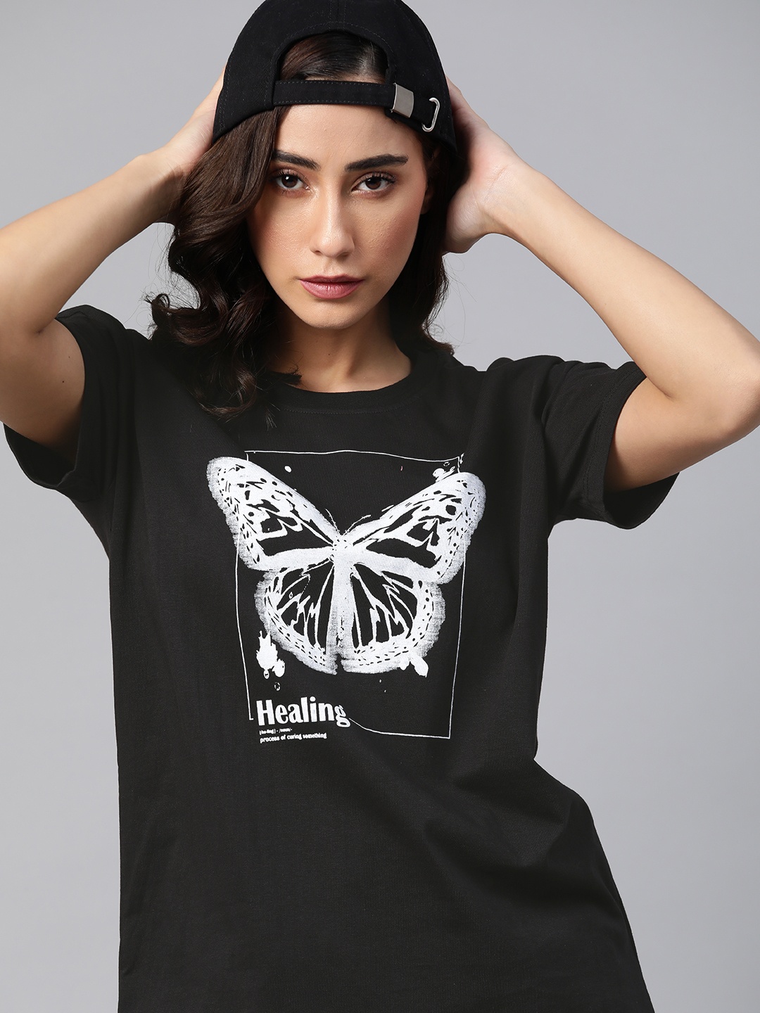 

Kook N Keech Women Black White Printed Pure Cotton T-shirt