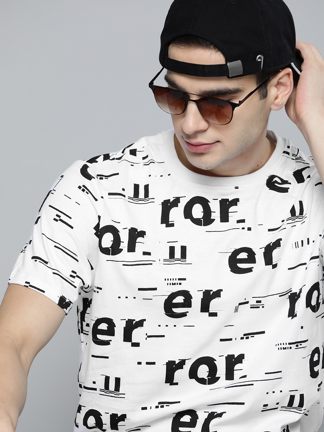 

Kook N Keech Men Off White & Black Typography Print Cotton T-shirt