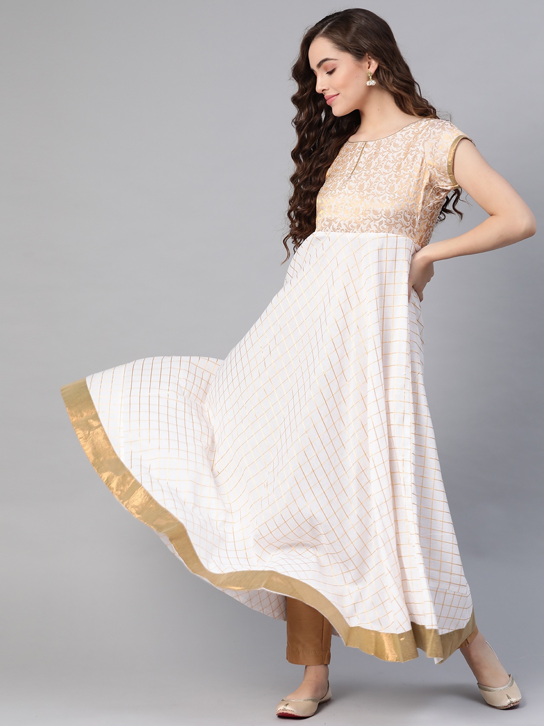 

MBE Women White & Golden Checked Pure Cotton A-Line Kurta