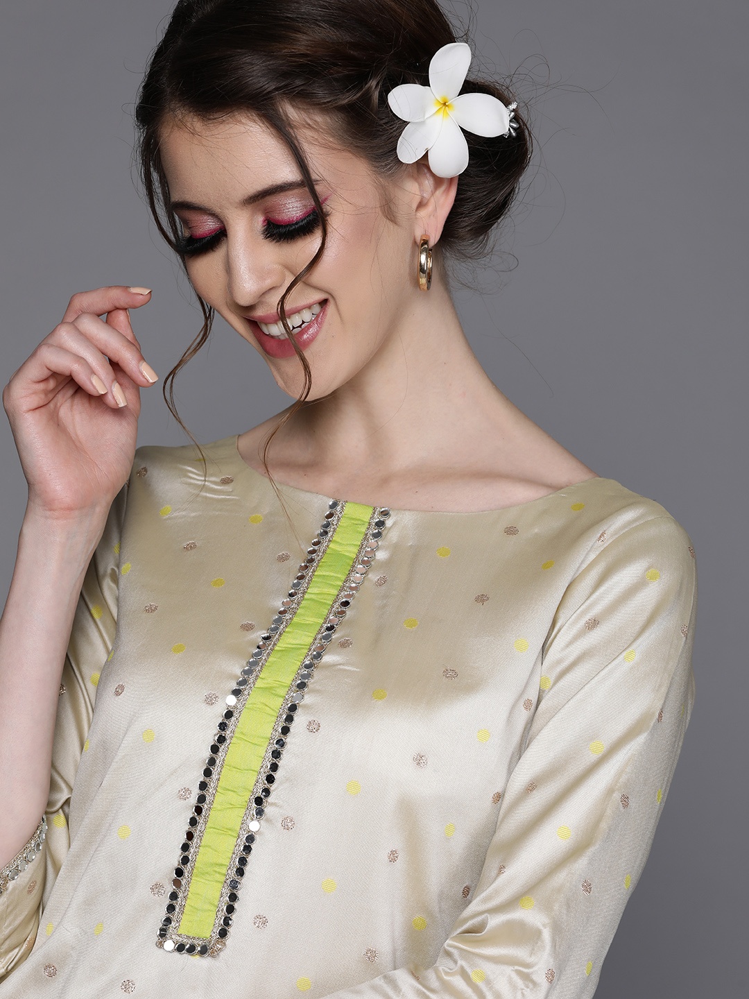 

Inddus Women Off White & Golden Woven Design Straight Kurta