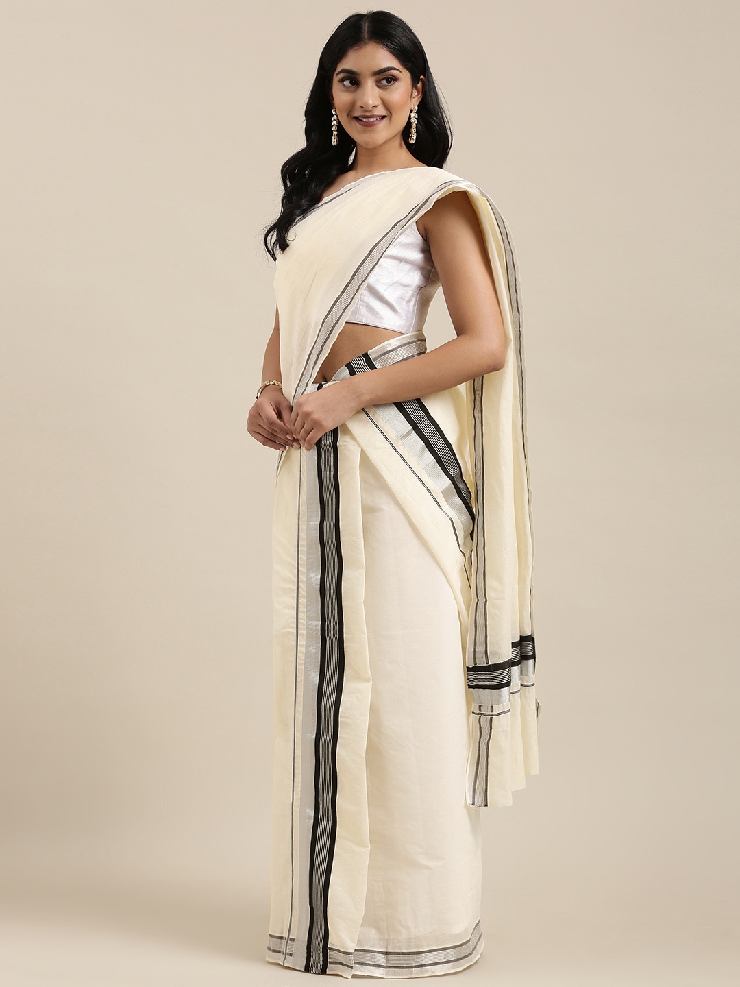 

KALINI Off-White & Black Pure Cotton Solid Kasavu Saree