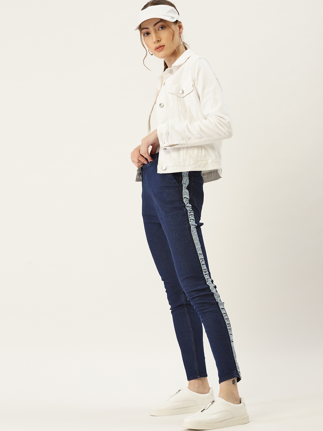 

DressBerry Women Navy Blue Solid Stretchable Jeggings