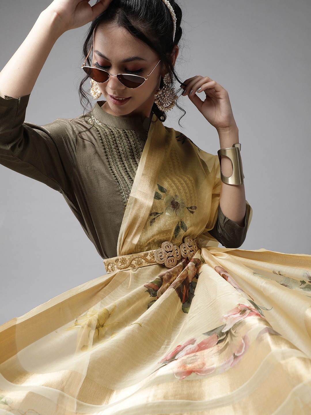 

Indo Era Women Olive Green & Cream-Coloured Sequinned Yoke Kurta with Trousers & Dupatta