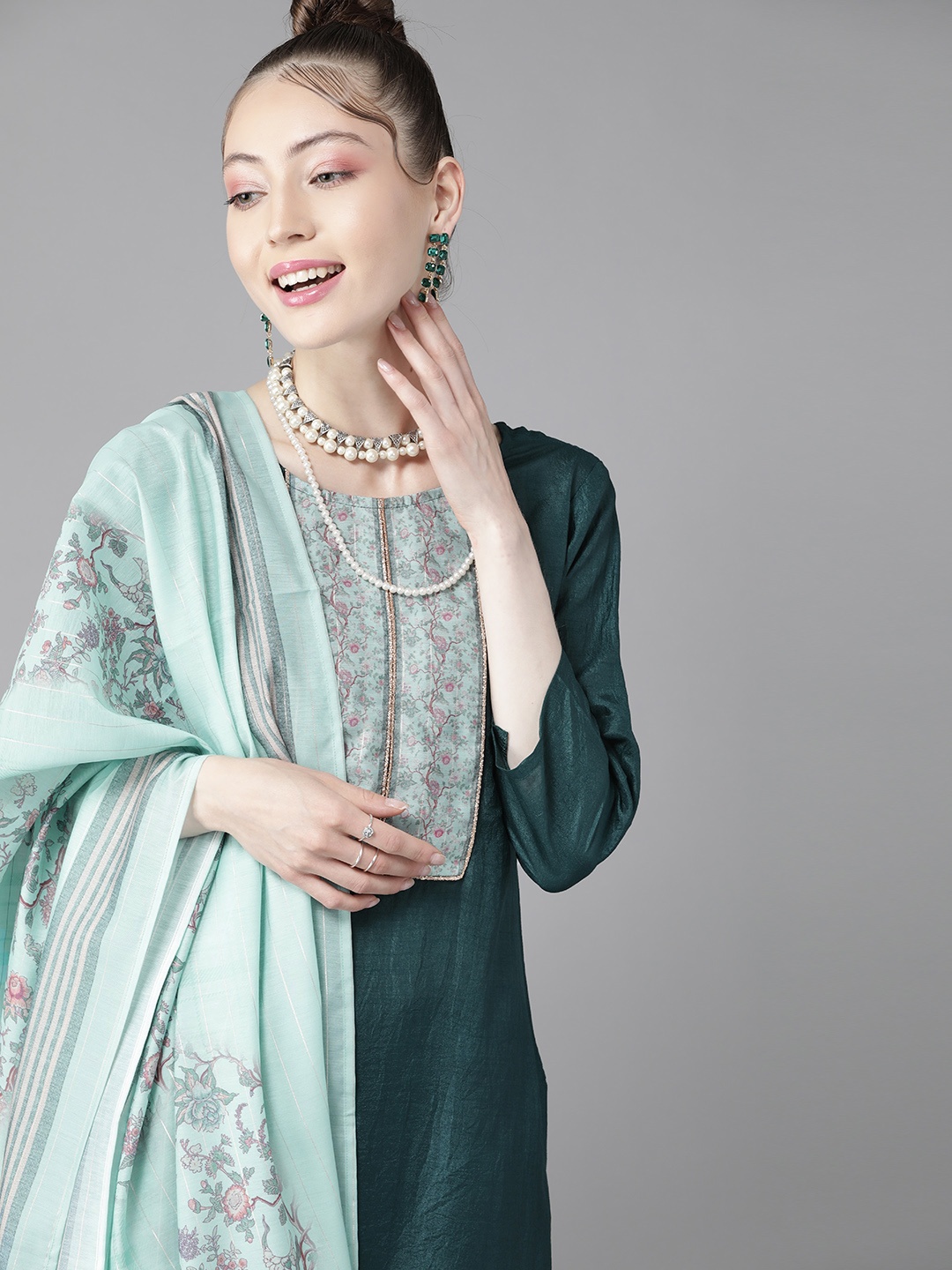 

Indo Era Women Green Liva Kurta with Palazzos & Dupatta