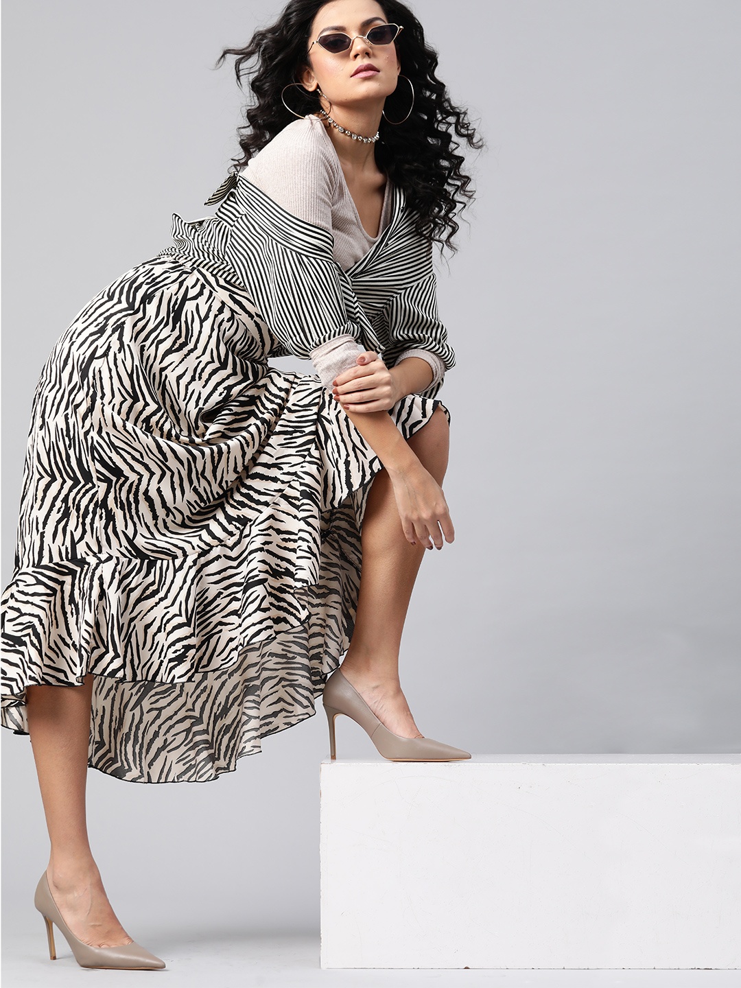 

plusS Elegant Beige and Black Animal Printed A-Line Maxi Skirt