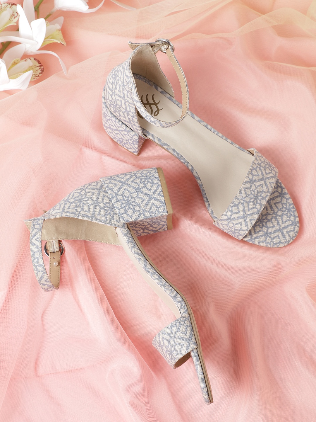 

House of Pataudi Blue & Beige Printed Block Heels