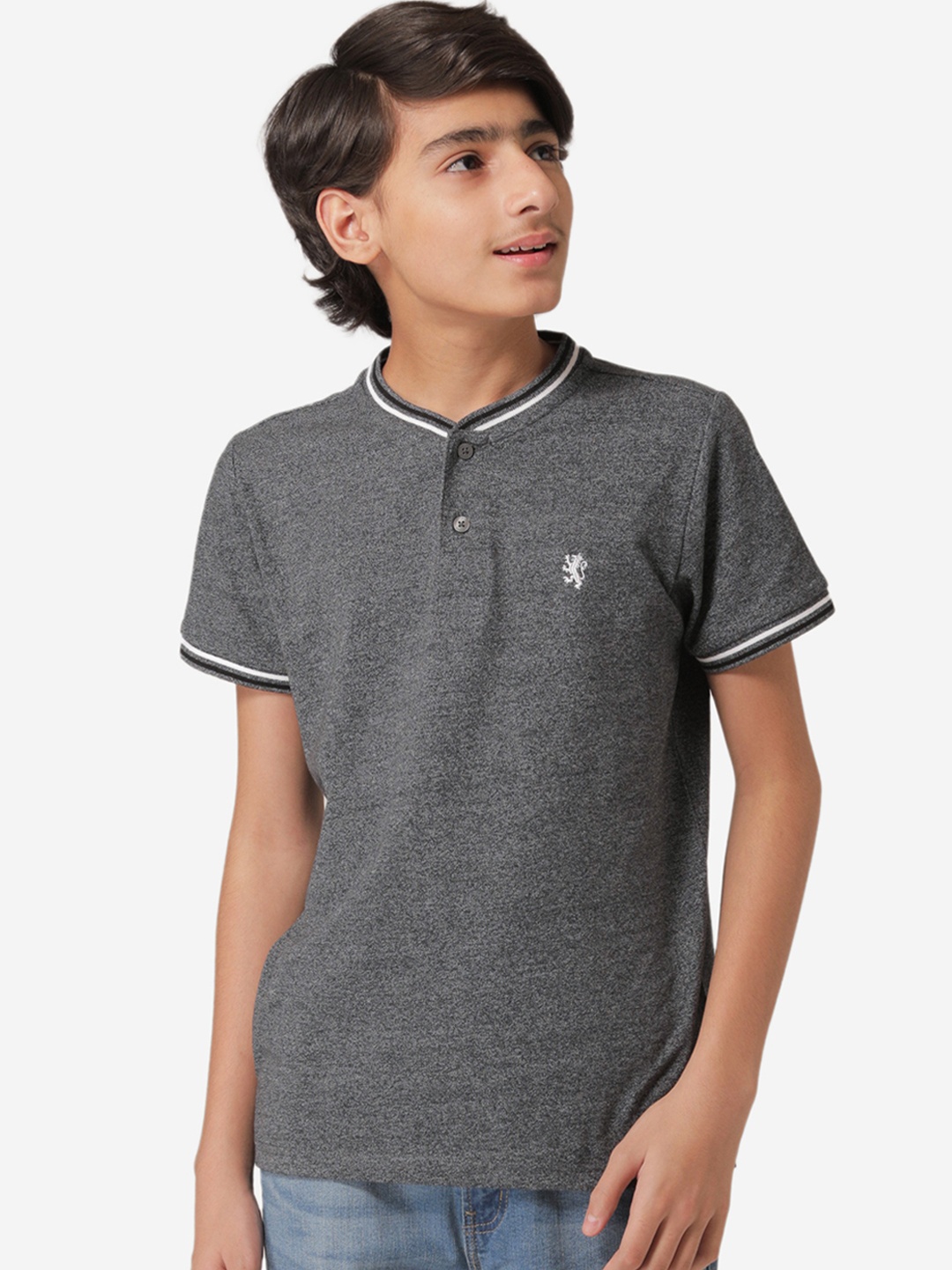 

Red Tape Boys Grey Solid Henley Neck T-shirt
