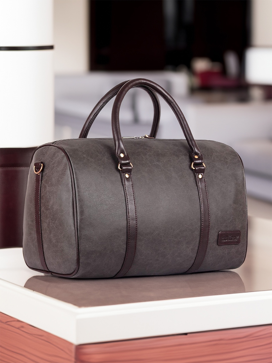 

THE CLOWNFISH Unisex Brown Textured Duffel Bag