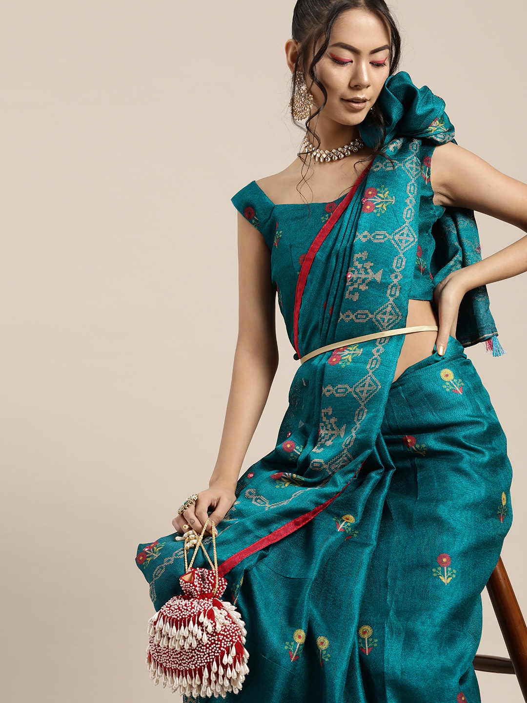 

Saree mall Blue & Red Printed Block Print Saree