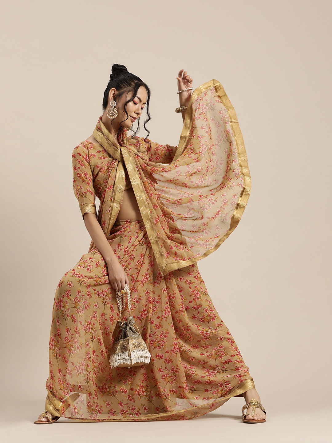 

Saree mall Beige & Red Printed Bagru Saree