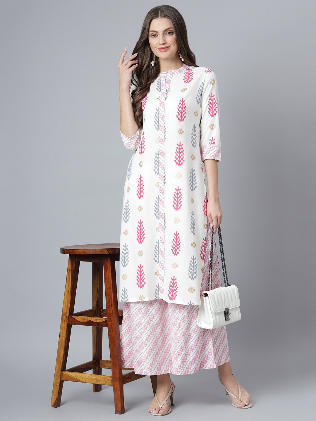 

Khushal K Women Cream-Coloured Printed Kurta with Palazzos