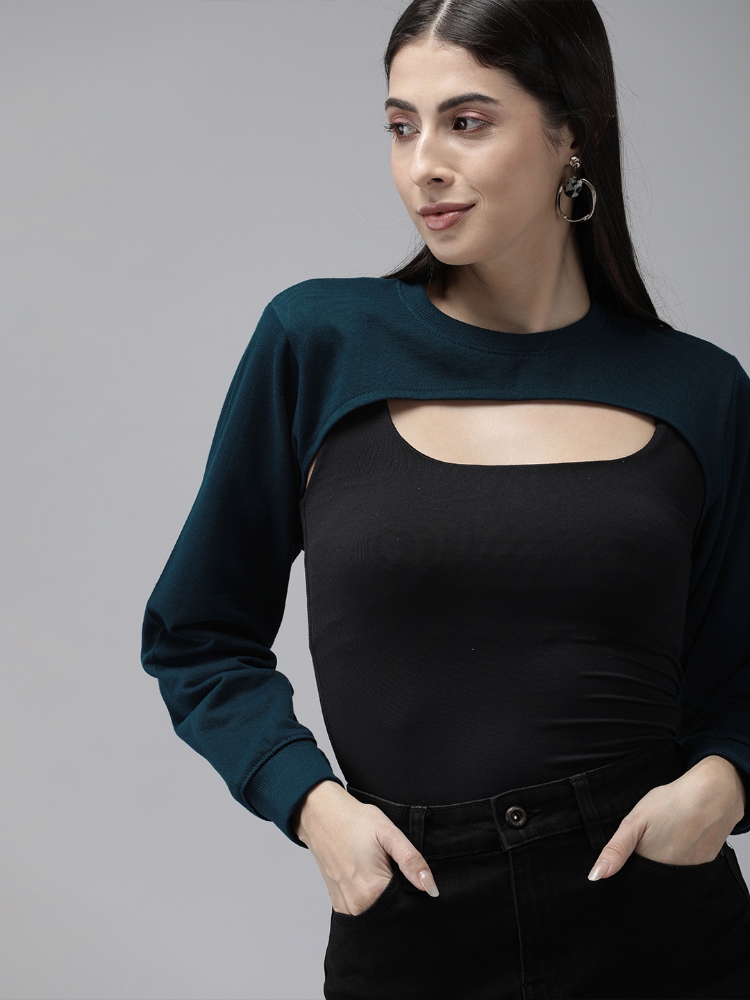 

The Dry State Women Teal Blue Solid Round Neck Super Crop T-shirt